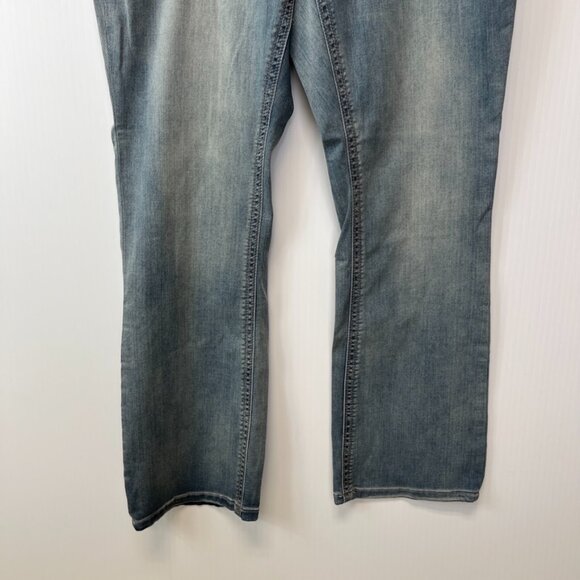 Seven7 Jean Women 18 Plus Boot Cut Mid 38x32.5 Distress Denim Luxe Y2K Core Ex - Picture 3 of 16